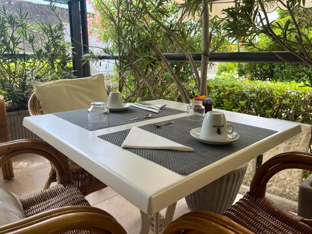 Hotel Marina Torri Del Benaco