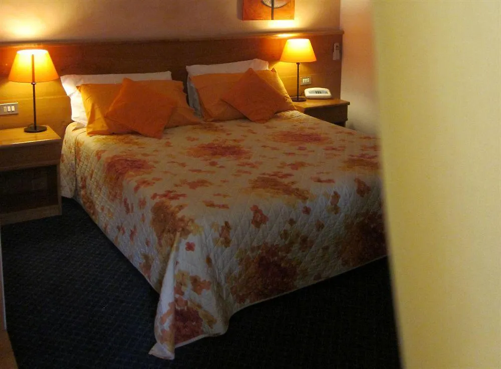 Hotel Marina Torri Del Benaco