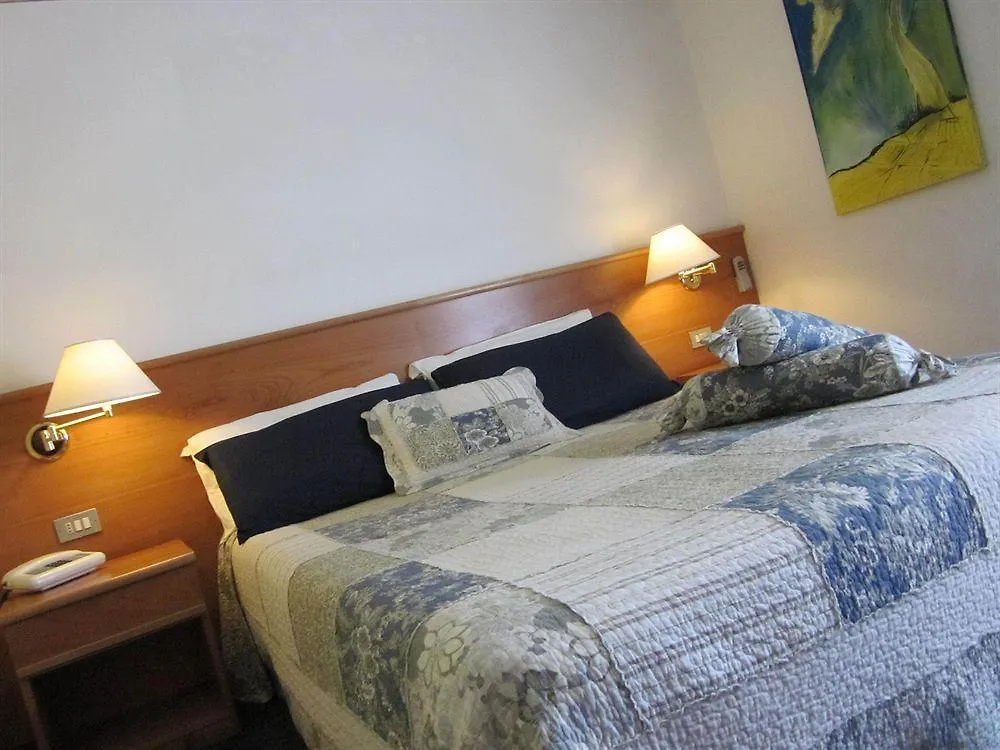 Hotel Marina Torri Del Benaco Italie
