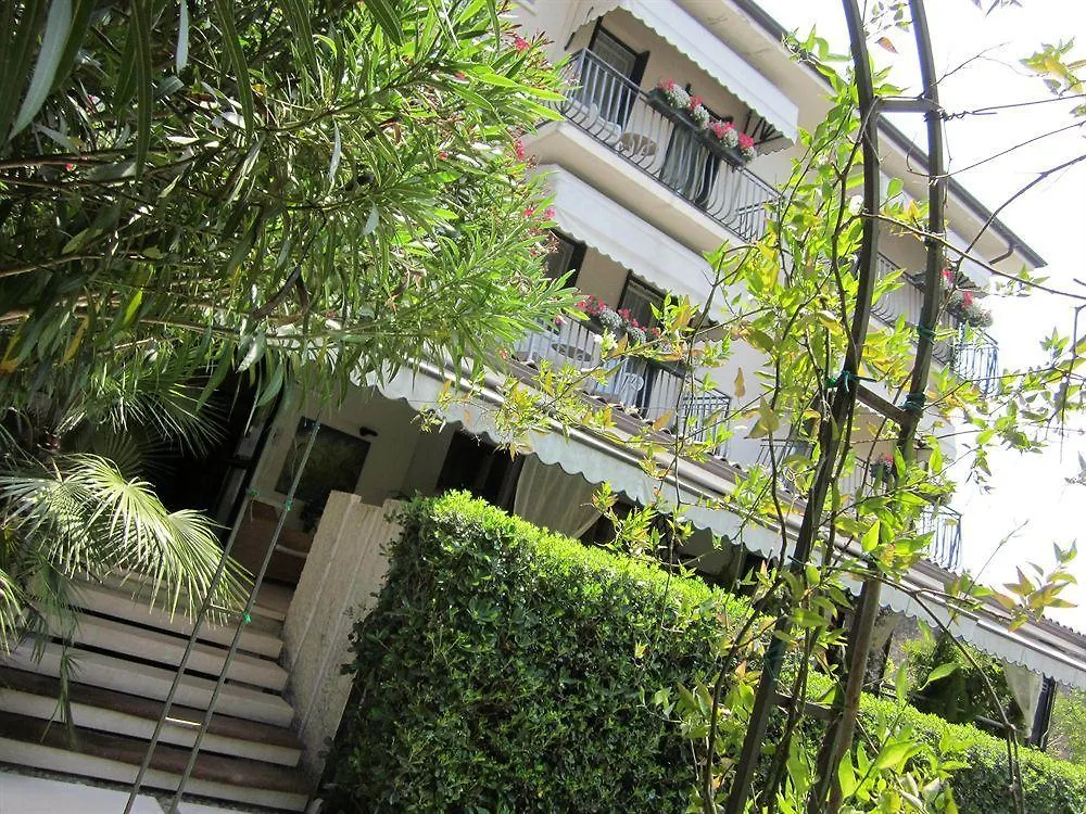 Hotel Marina Torri Del Benaco