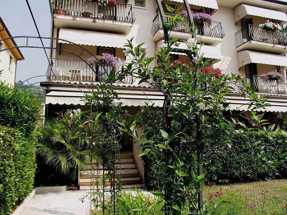 Hotel Marina Torri Del Benaco