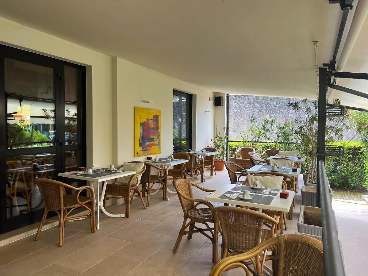 Hotel Marina Torri Del Benaco
